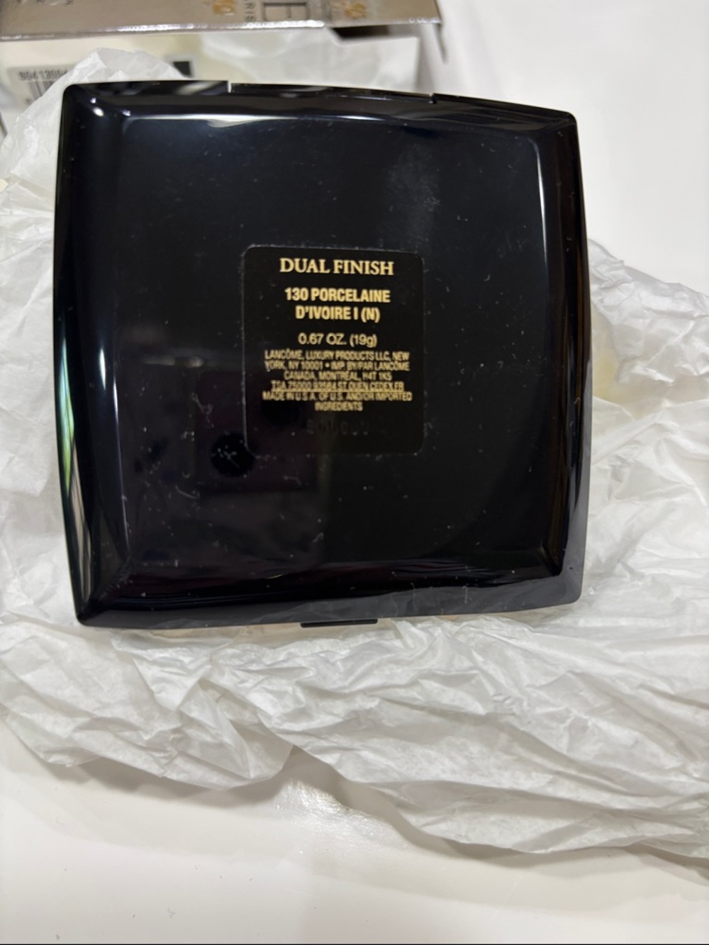 Lancôme Dual Finish Powder/ Foundation Compact in Silver - Picture 5 of 5